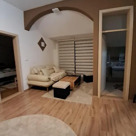 Azbella Zelena Meraja Villa *