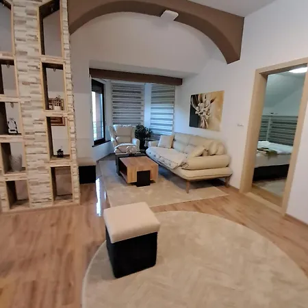 Azbella Zelena Meraja Villa *