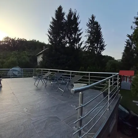 Azbella Zelena Meraja Villa