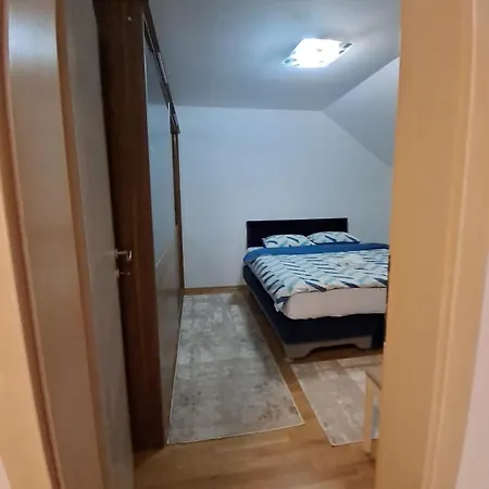 Azbella Zelena Meraja *